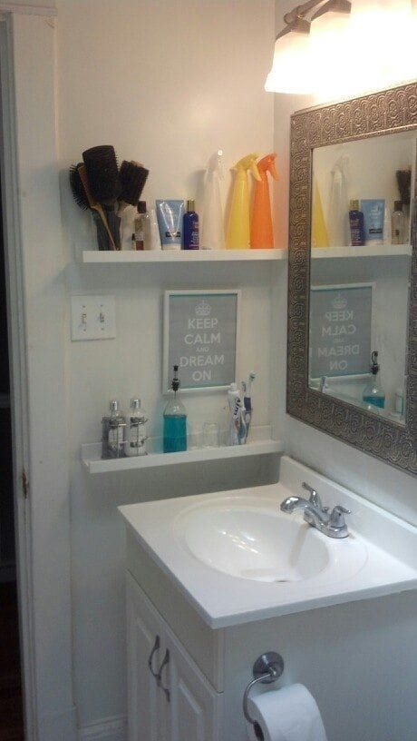 https://www.artsandclassy.com/wp-content/uploads/2014/03/Bathroom_Storage_Organizing_Tips_Pretty_and_Functional_Arts_and_Classy_blog_02.jpg