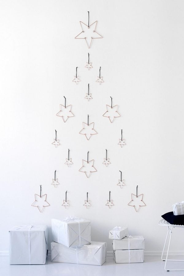 13 Creative Ways To Make a Christmas Tree in Small Spaces – Arts and Classy