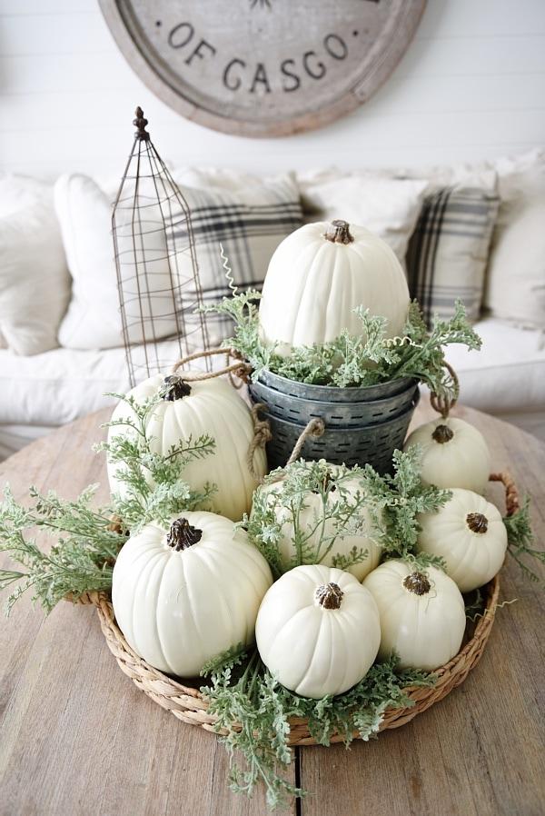 Warm Your Heart with These Stunning Neutral Fall Decorations – Arts and  Classy