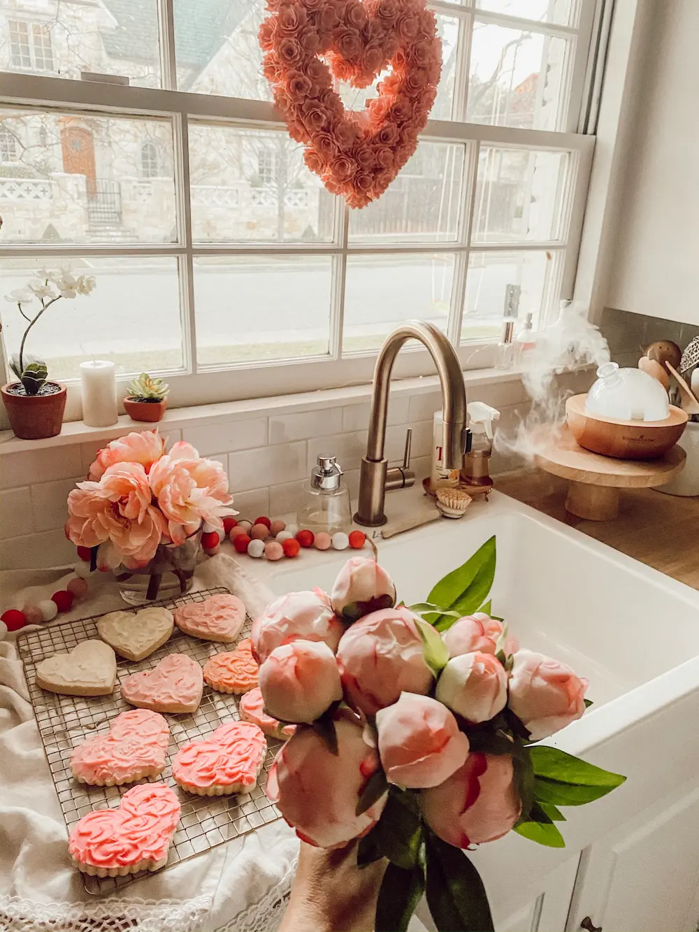 7 Simple Ways to Decorate for Valentine's Day - Clean and Scentsible