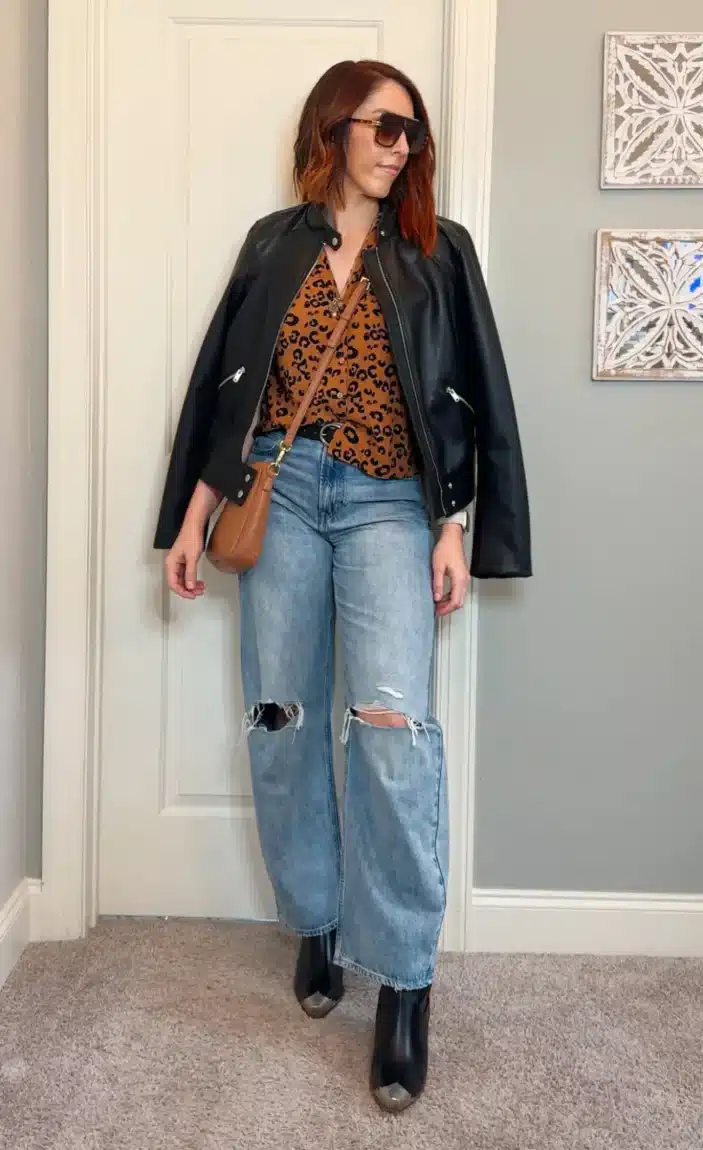 How To Style Barrel Jeans: Pair With a Tucked In Top