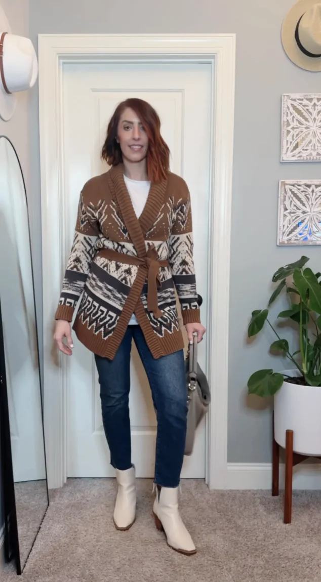 Day 22 - Southwestern Neutral Vibes - 31 Days of Closet Magic: Sustainable Fashion Tips for Tall Women to Reimagine Their Wardrobe